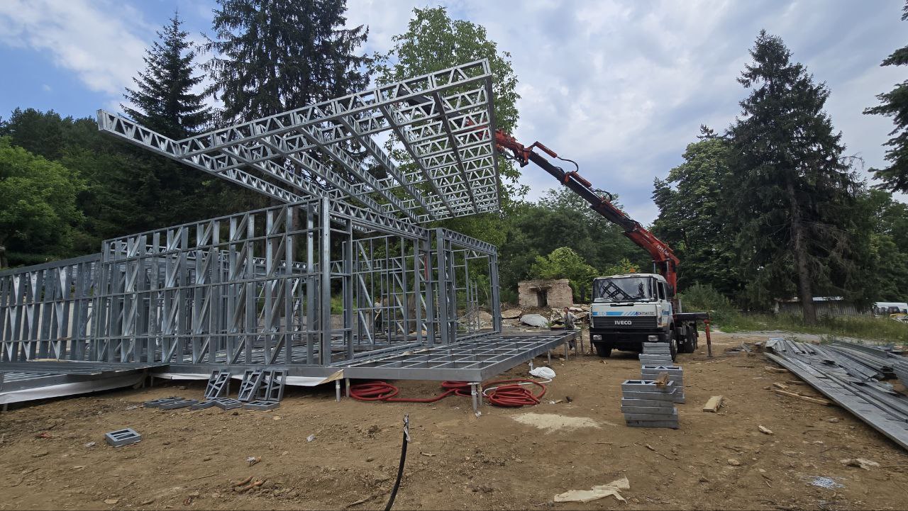 Одноэтажный дуплекс на 320 м2 с террасой и основанием пола - Фото 1